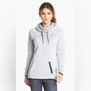 Nike womens Hypernatural Therma Fit pullover hooded sweatshirt